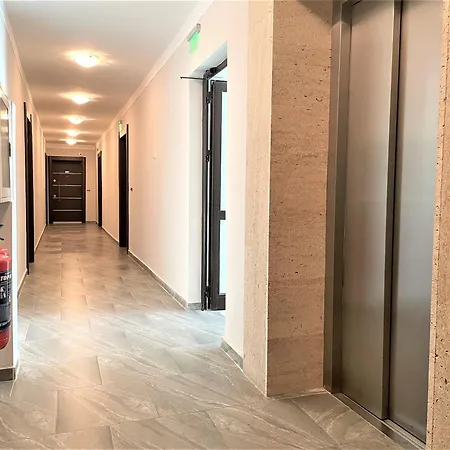 מלון Panorama Sea Lux פרימורסקו